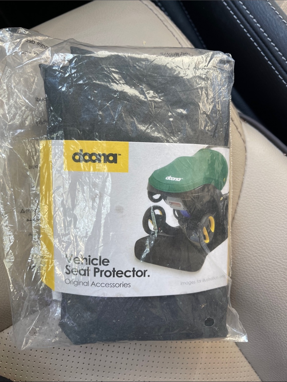Doona seat protector